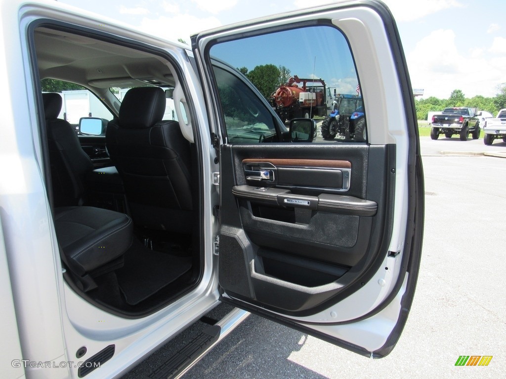 2017 1500 Laramie Crew Cab 4x4 - Bright Silver Metallic / Black photo #45