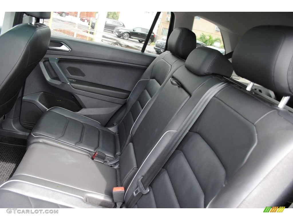2018 Volkswagen Tiguan SEL Rear Seat Photo #138846002