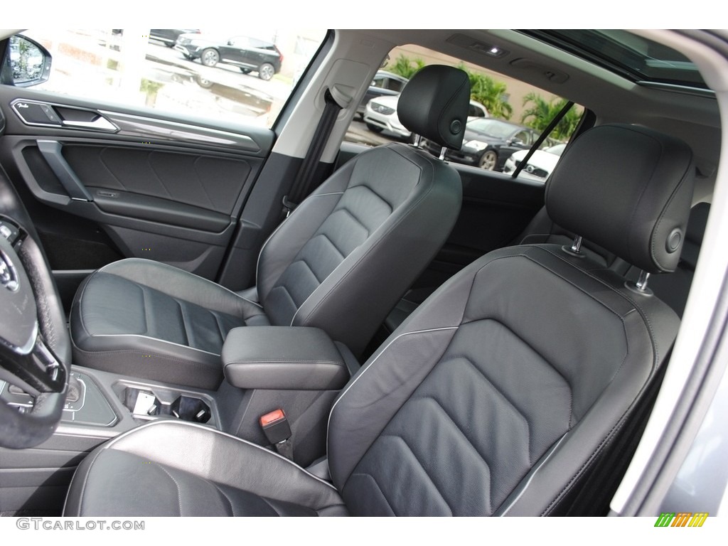 Titan Black Interior 2018 Volkswagen Tiguan SEL Photo #138846050