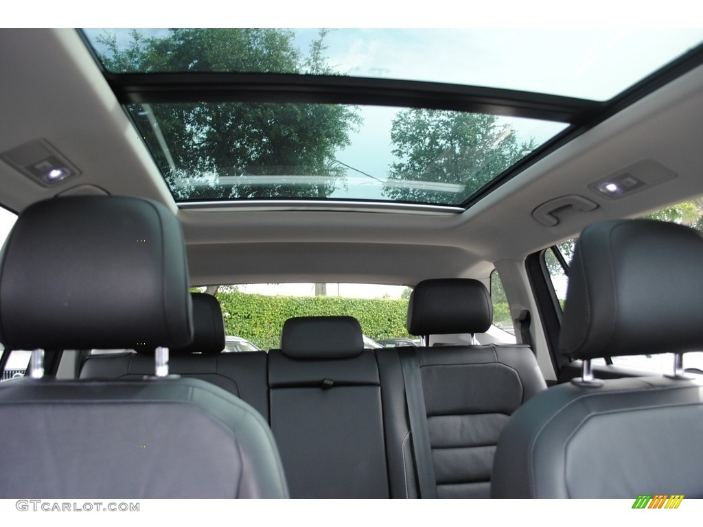 2018 Volkswagen Tiguan SEL Sunroof Photo #138846215