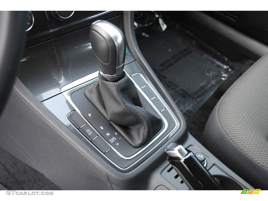 2019 Golf S - Silk Blue Metallic / Titan Black photo #13