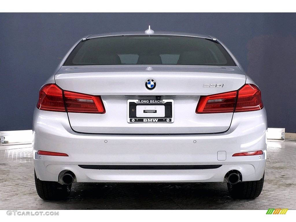2017 5 Series 530i Sedan - Glacier Silver Metallic / Black photo #3