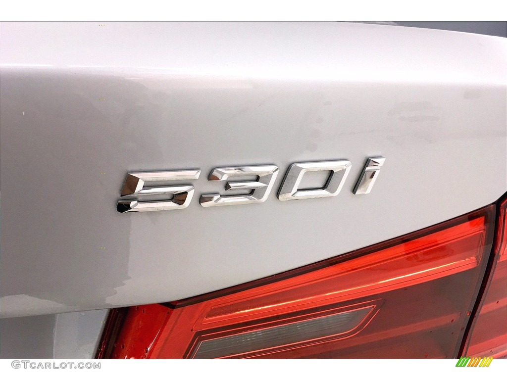 2017 5 Series 530i Sedan - Glacier Silver Metallic / Black photo #7