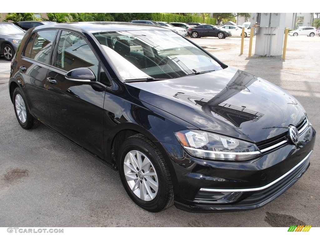 2019 Volkswagen Golf S Exterior Photos
