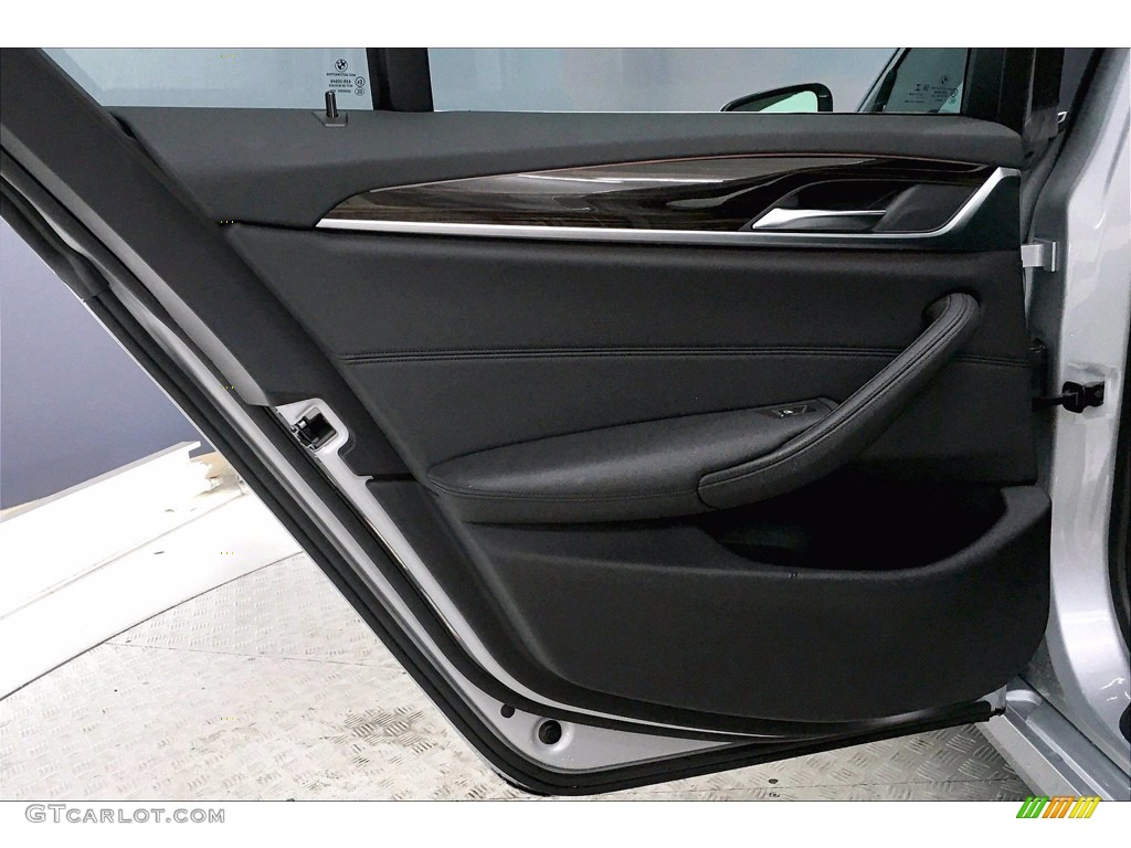 2017 5 Series 530i Sedan - Glacier Silver Metallic / Black photo #25