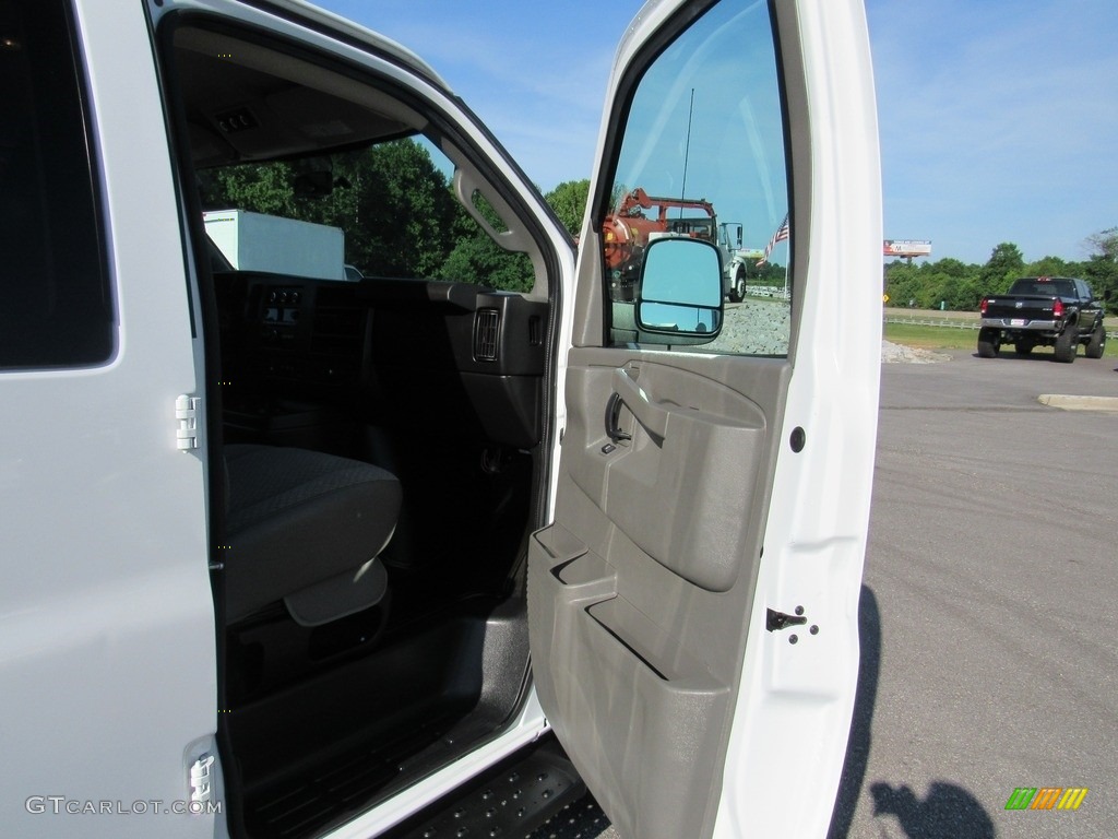 2017 Express 3500 Passenger LT - Summit White / Neutral photo #19