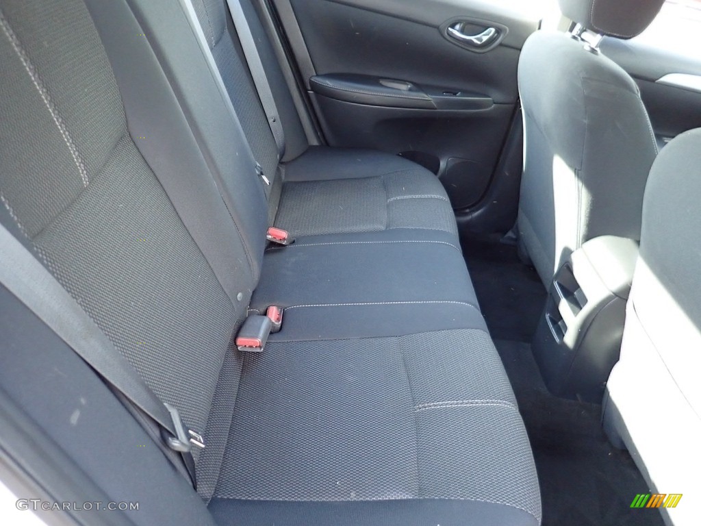 2016 Sentra S - Brilliant Silver / Charcoal photo #17
