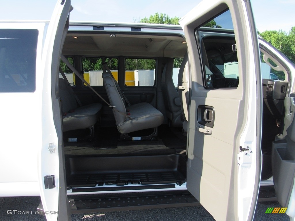 2017 Express 3500 Passenger LT - Summit White / Neutral photo #23