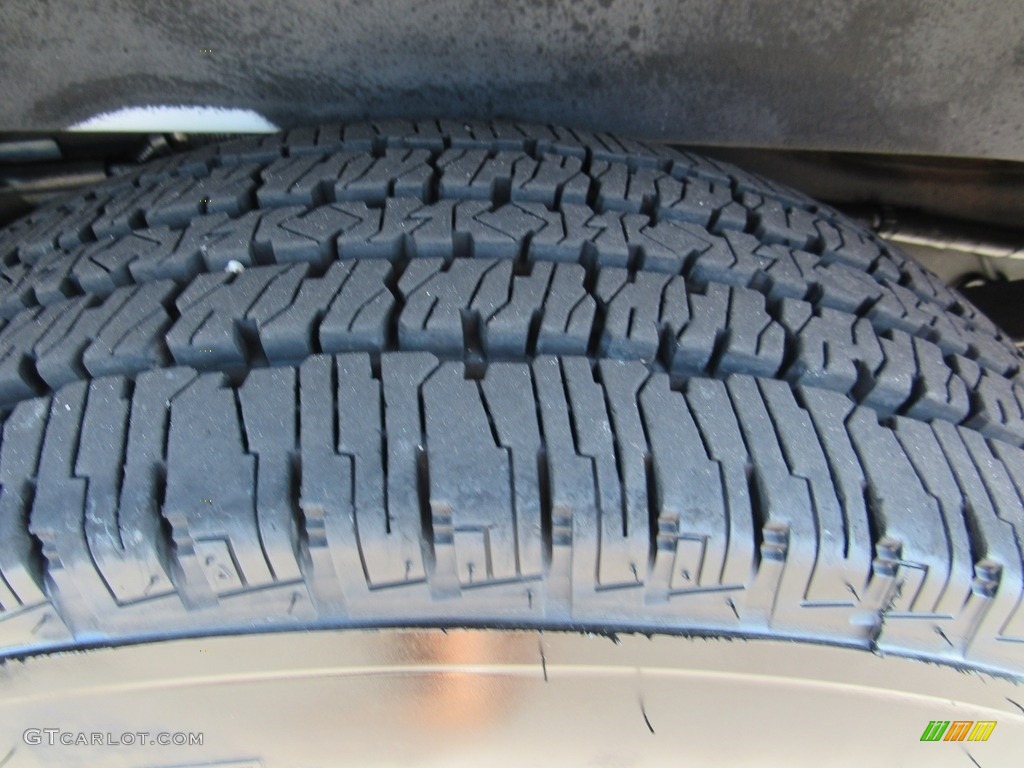 2017 Express 3500 Passenger LT - Summit White / Neutral photo #39