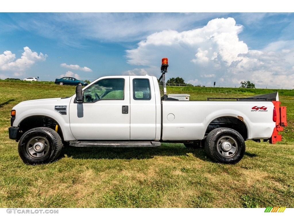 Oxford White 2008 Ford F350 Super Duty XL SuperCab 4x4 Chassis Exterior Photo #138851972