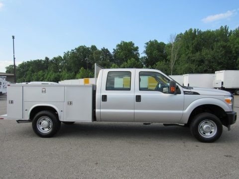 2011 Ford F250 Super Duty XL Crew Cab 4x4 Chassis Data, Info and Specs
