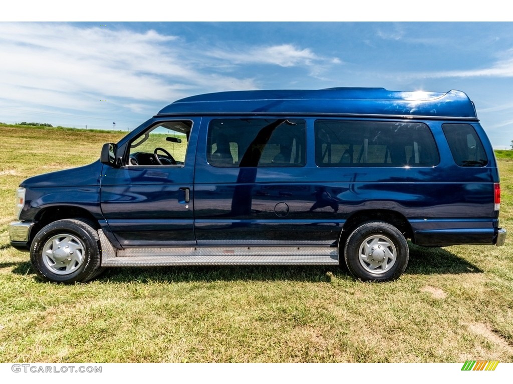 2011 E Series Van E350 XL Extended Passenger - Dark Blue Pearl Metallic / Medium Flint photo #13