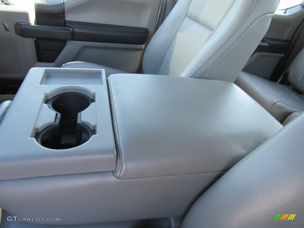 2016 F150 XL SuperCrew - Oxford White / Medium Earth Gray photo #26
