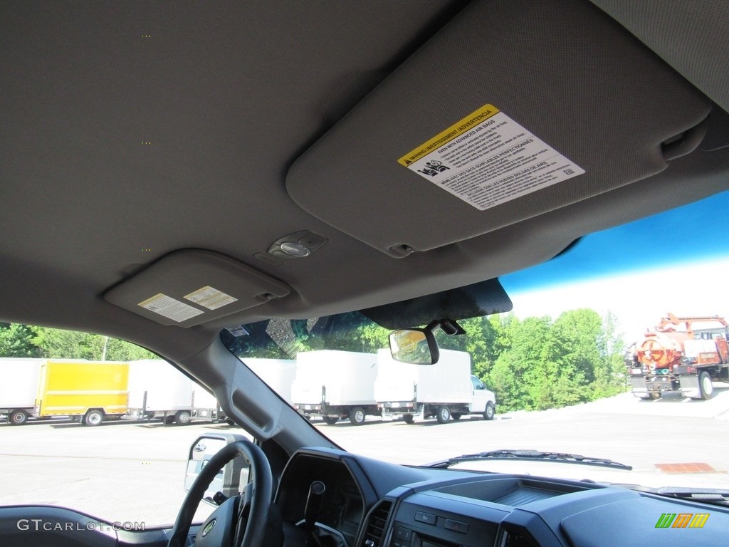 2016 F150 XL SuperCrew - Oxford White / Medium Earth Gray photo #39