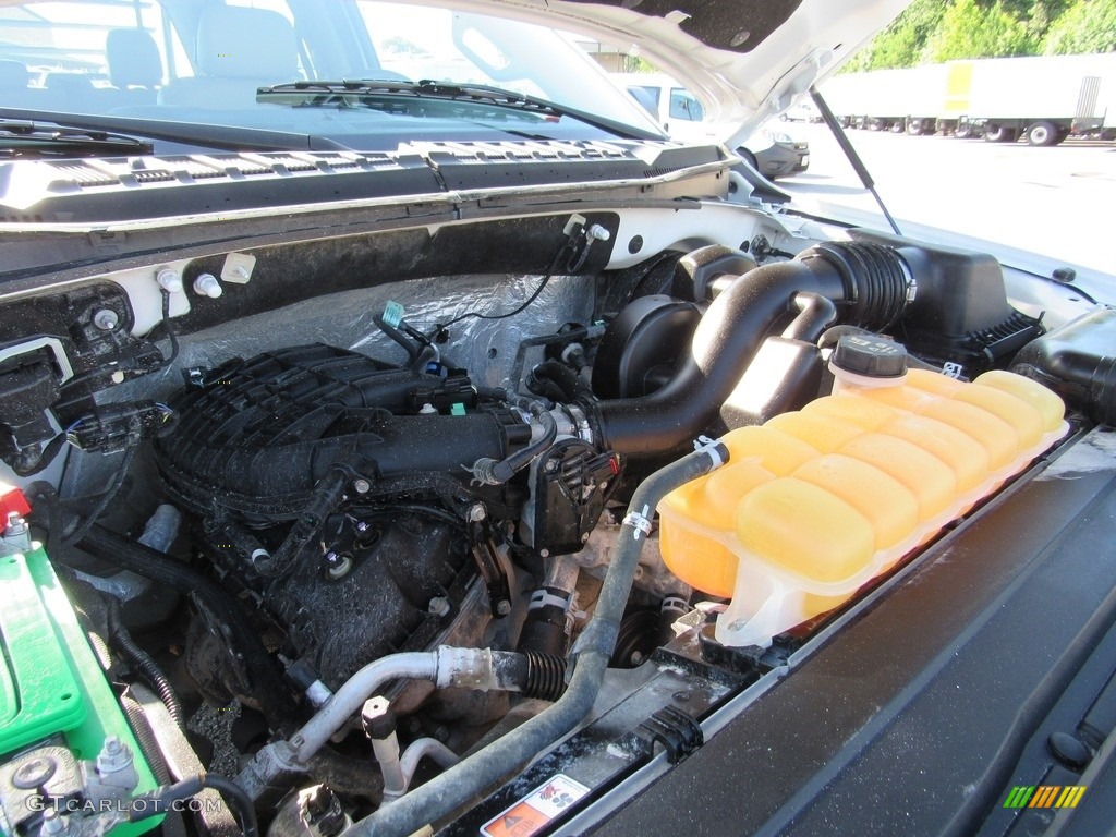 2016 F150 XL SuperCrew - Oxford White / Medium Earth Gray photo #47