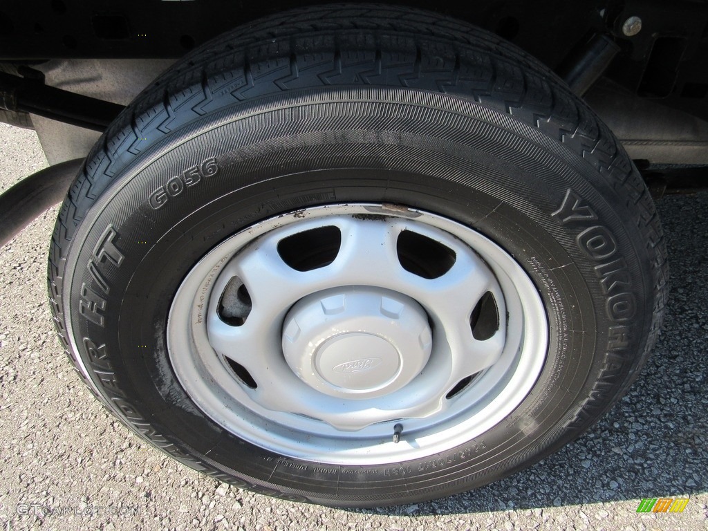 2016 F150 XL SuperCrew - Oxford White / Medium Earth Gray photo #52