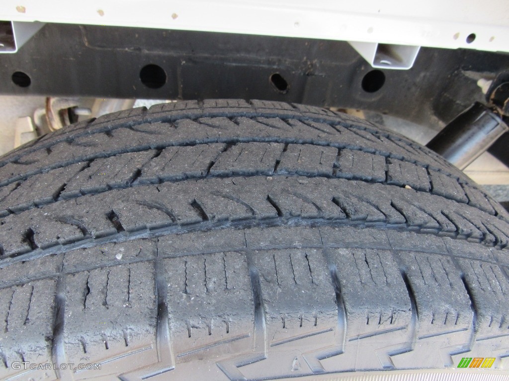 2016 F150 XL SuperCrew - Oxford White / Medium Earth Gray photo #53