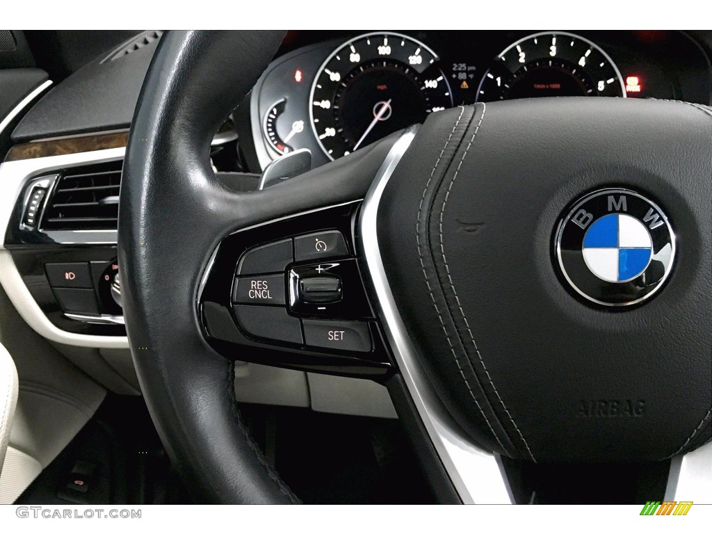2017 5 Series 540i Sedan - Dark Graphite Metallic / Ivory White photo #18