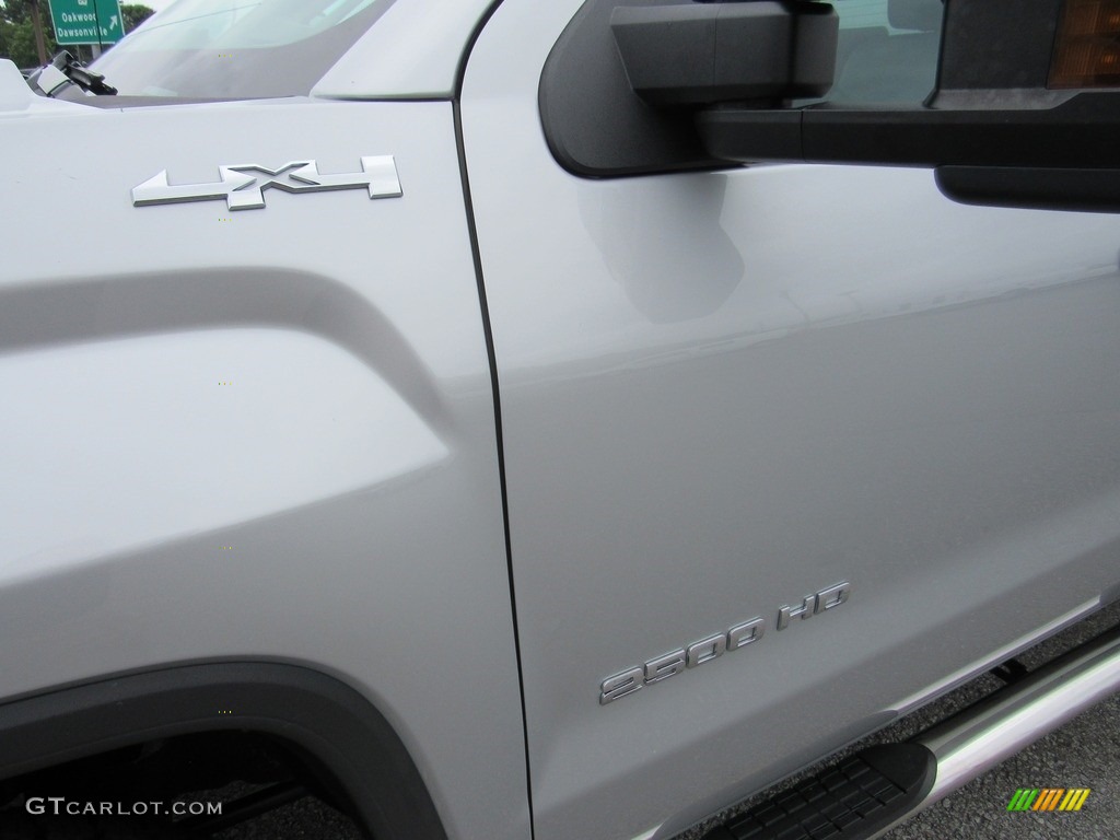 2016 GMC Sierra 2500HD Double Cab 4x4 Marks and Logos Photos