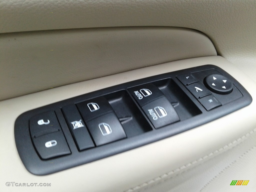 2017 Grand Cherokee Overland 4x4 - Bright White / Brown/Light Frost Beige photo #11