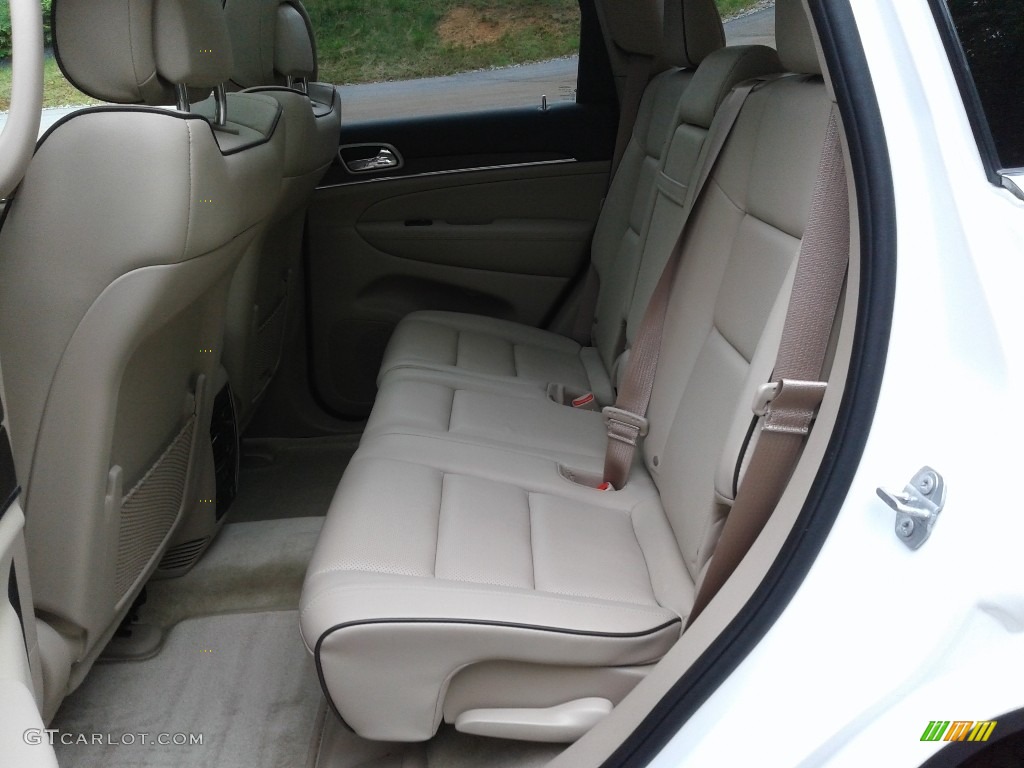 2017 Grand Cherokee Overland 4x4 - Bright White / Brown/Light Frost Beige photo #13