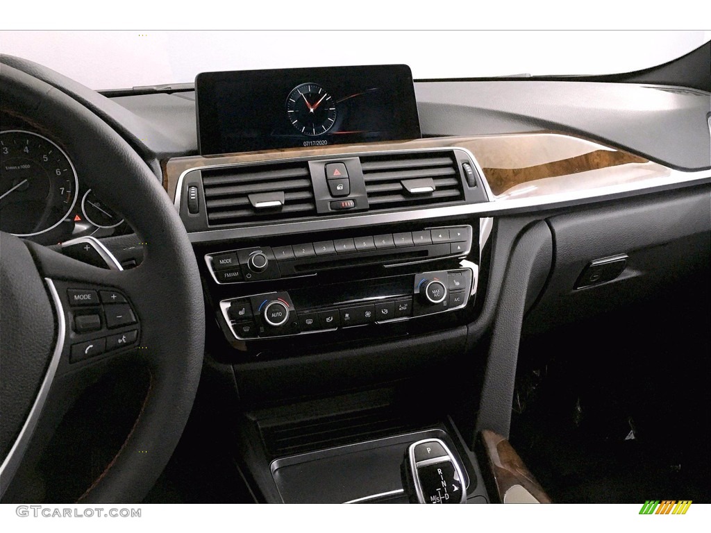2017 BMW 3 Series 330i xDrive Sports Wagon Controls Photo #138860993