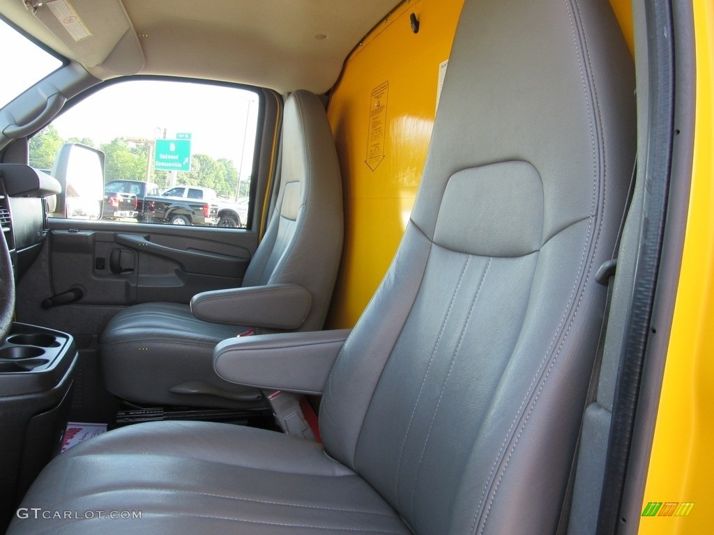 2015 GMC Savana Cutaway 3500 Commercial Moving Truck Front Seat Photo #138862724