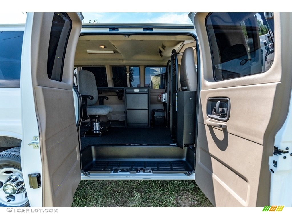 2011 Express LT 3500 Passenger Van - Summit White / Neutral photo #6