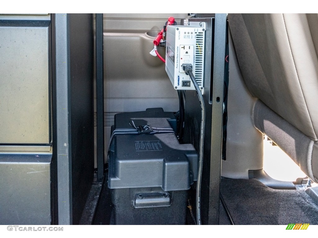 2011 Express LT 3500 Passenger Van - Summit White / Neutral photo #7