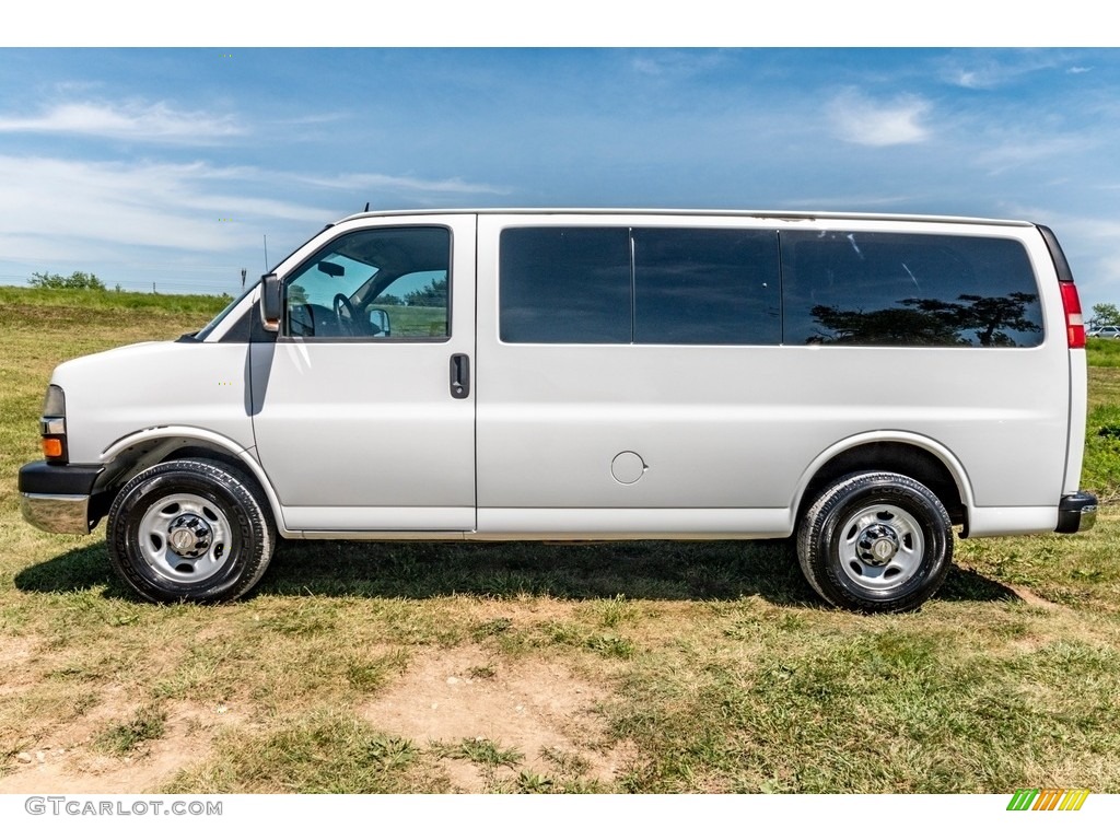 2011 Express LT 3500 Passenger Van - Summit White / Neutral photo #13