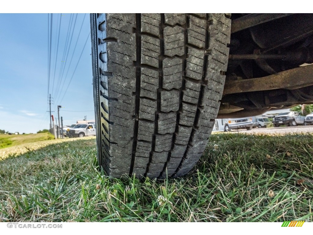 2011 Express LT 3500 Passenger Van - Summit White / Neutral photo #21