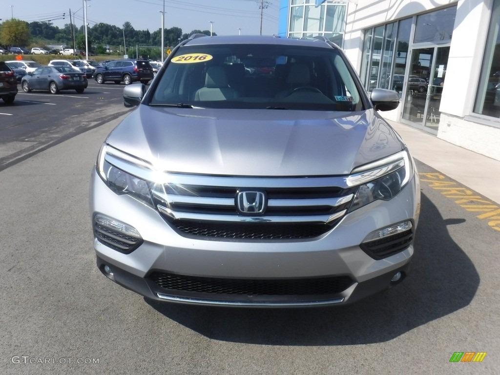 2016 Pilot Touring AWD - Lunar Silver Metallic / Gray photo #4