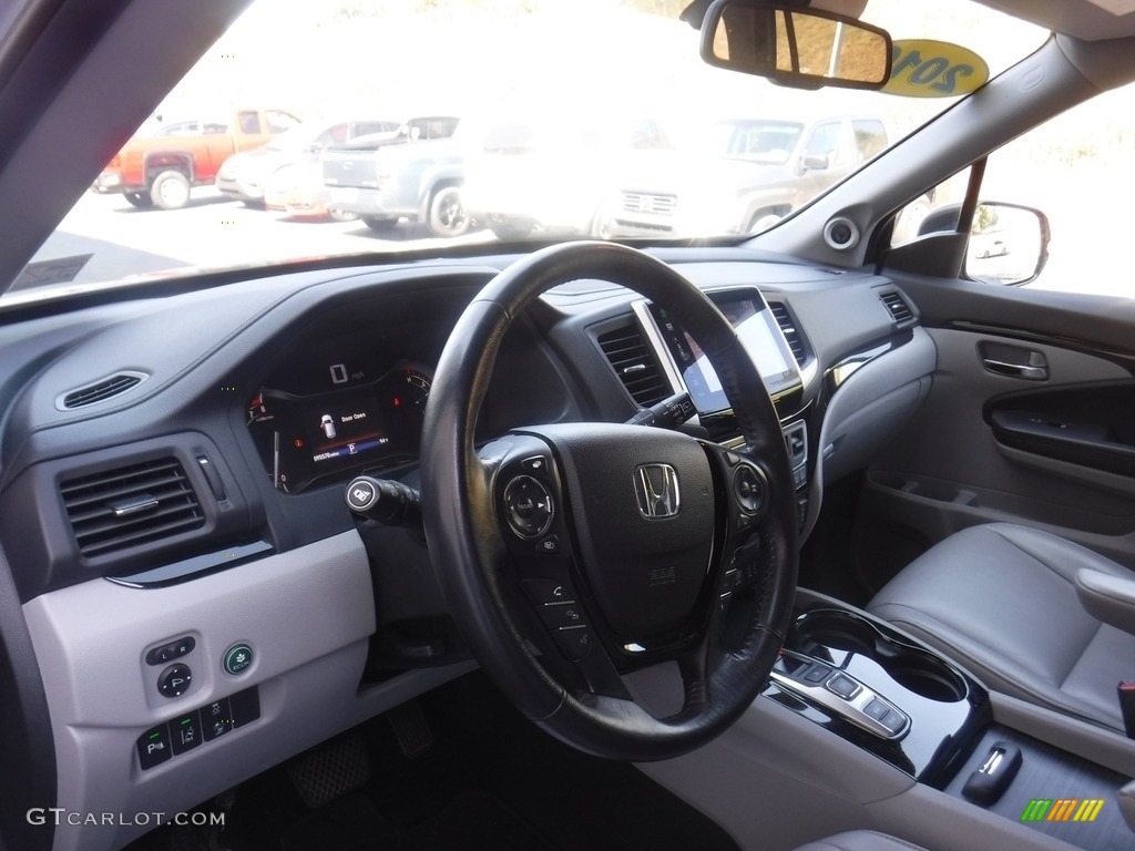 2016 Pilot Touring AWD - Lunar Silver Metallic / Gray photo #15