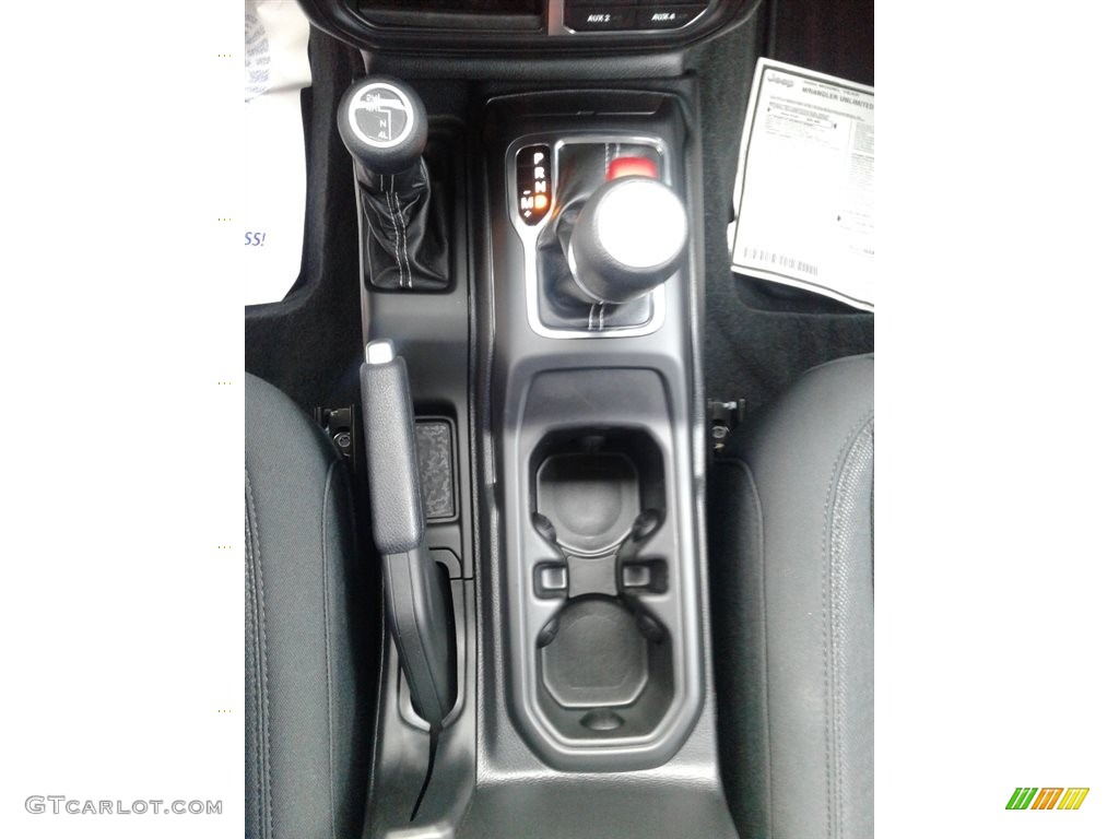 2020 Jeep Wrangler Unlimited Sahara 4x4 8 Speed Automatic Transmission Photo #138872621