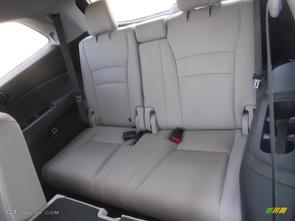 2016 Pilot Touring AWD - Lunar Silver Metallic / Gray photo #30