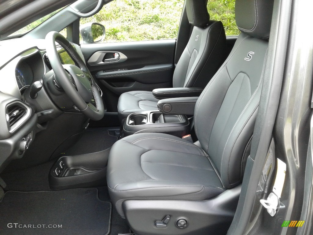 2020 Chrysler Pacifica Touring L Front Seat Photo #138877808
