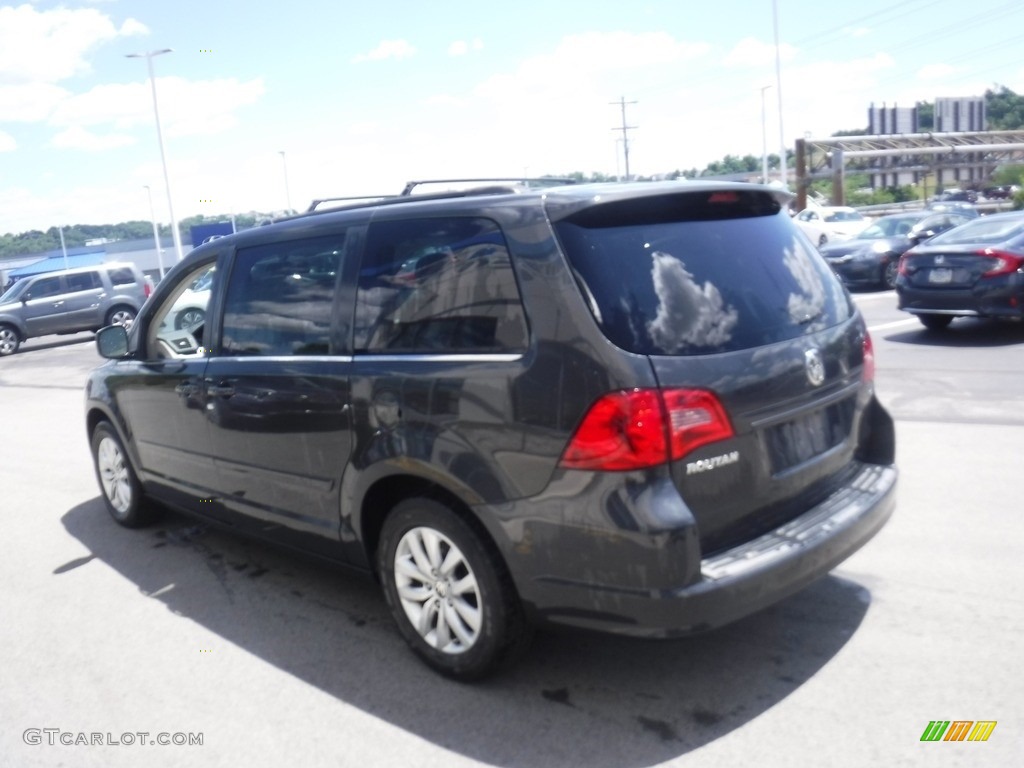 2012 Routan SE - Twilight Gray Metallic / Aero Gray photo #7