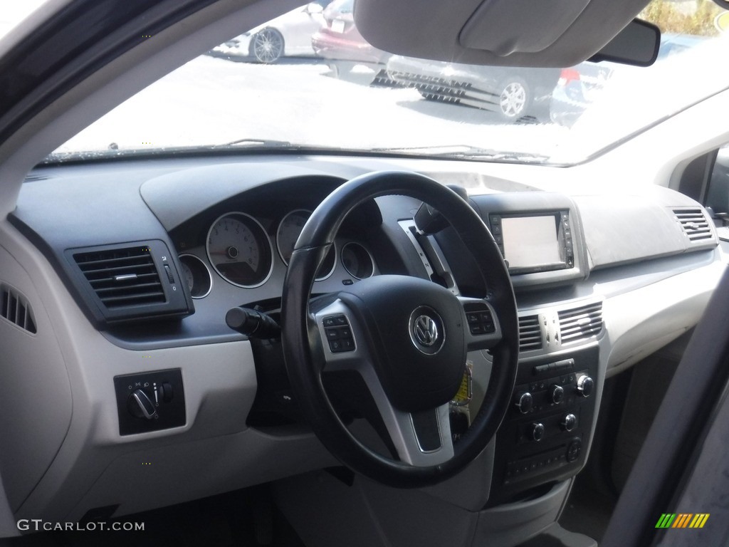 2012 Routan SE - Twilight Gray Metallic / Aero Gray photo #13