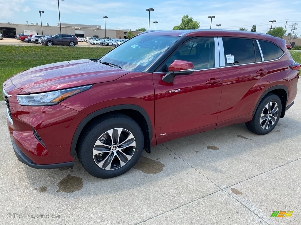 2020 Highlander Hybrid XLE AWD - Ruby Flare Pearl / Black photo #1