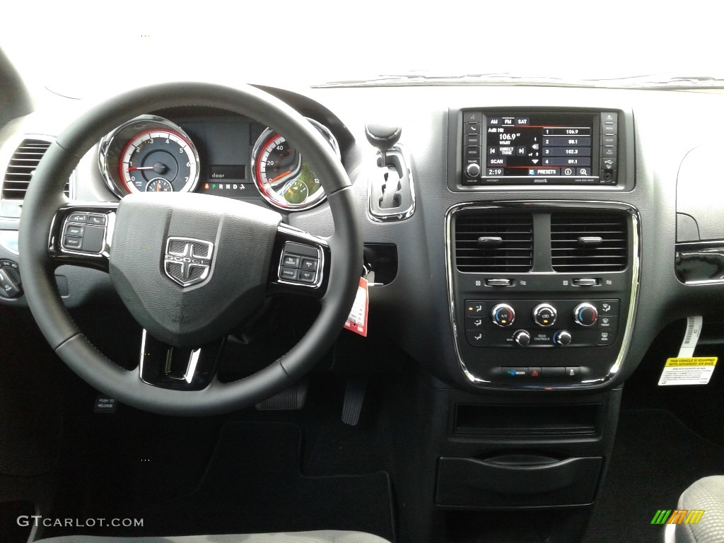 2020 Dodge Grand Caravan SE Dashboard Photos