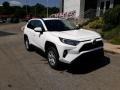 Super White - RAV4 XLE AWD Photo No. 31
