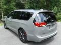 2020 Ceramic Grey Chrysler Pacifica Touring L  photo #9