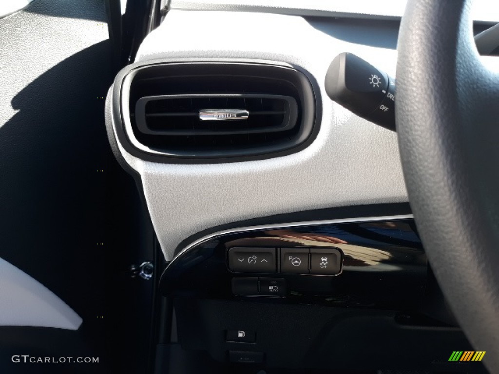 2020 Prius LE - Magnetic Gray Metallic / Moonstone photo #10