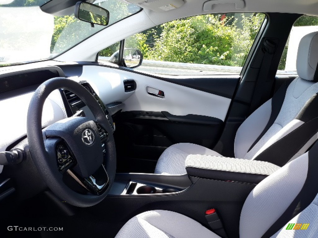 2020 Prius LE - Magnetic Gray Metallic / Moonstone photo #18