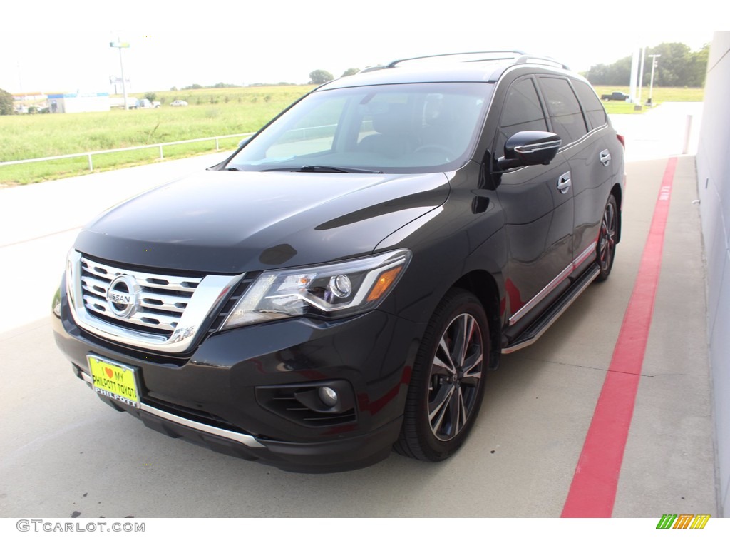 2017 Pathfinder Platinum - Magnetic Black / Charcoal photo #4