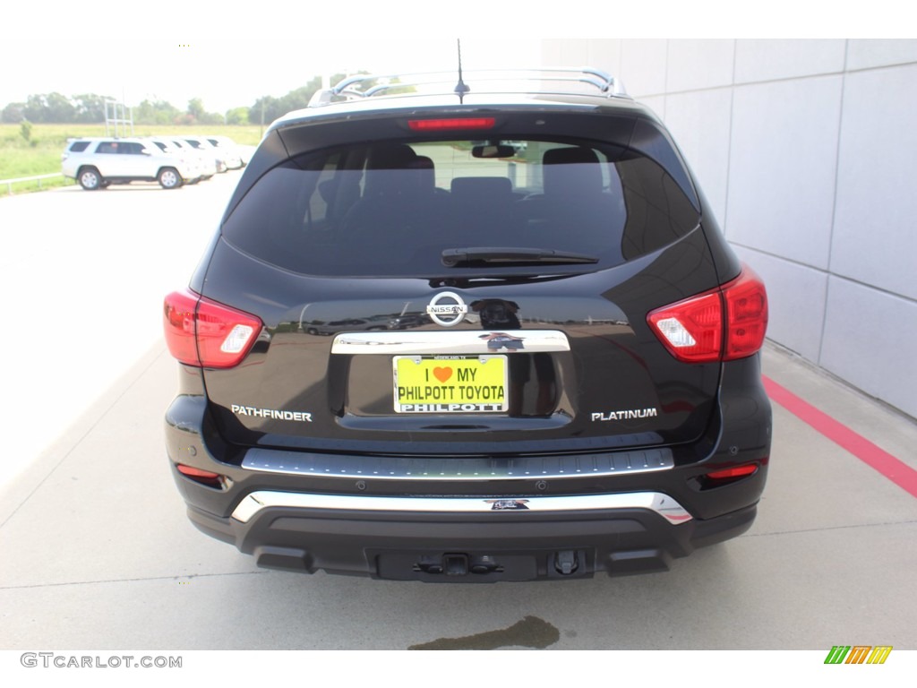 2017 Pathfinder Platinum - Magnetic Black / Charcoal photo #7