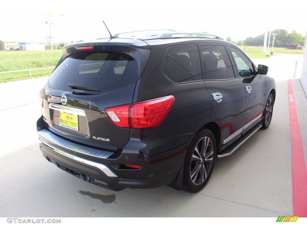 2017 Pathfinder Platinum - Magnetic Black / Charcoal photo #8