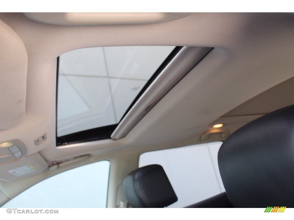 2017 Pathfinder Platinum - Magnetic Black / Charcoal photo #17