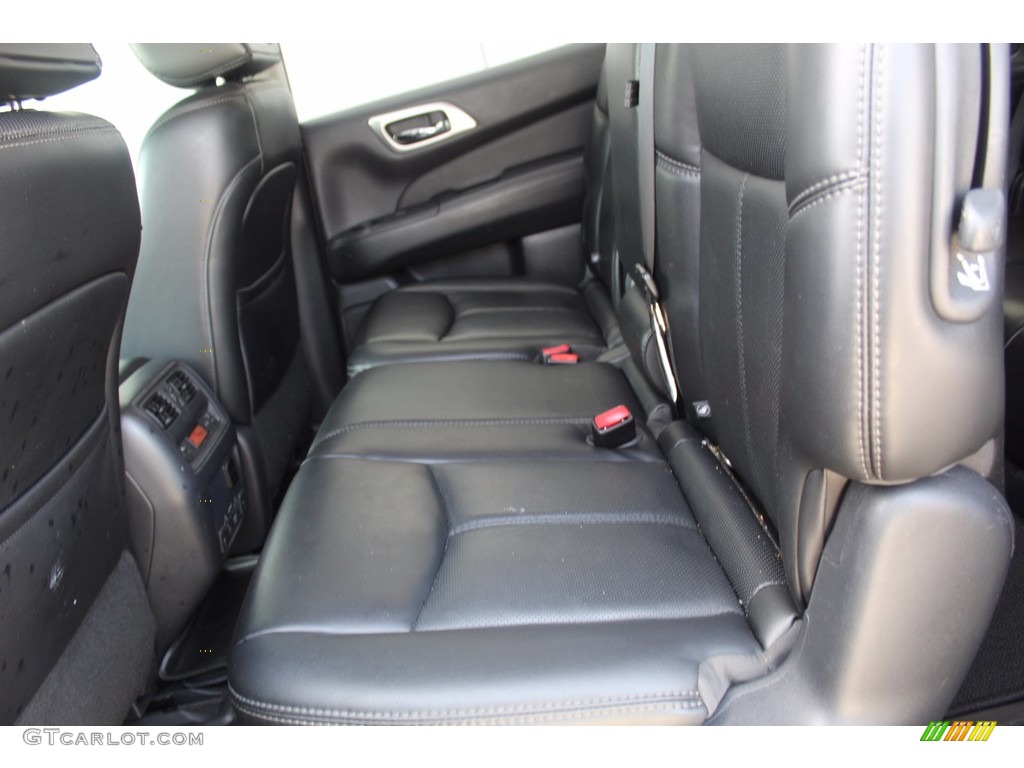 2017 Pathfinder Platinum - Magnetic Black / Charcoal photo #19