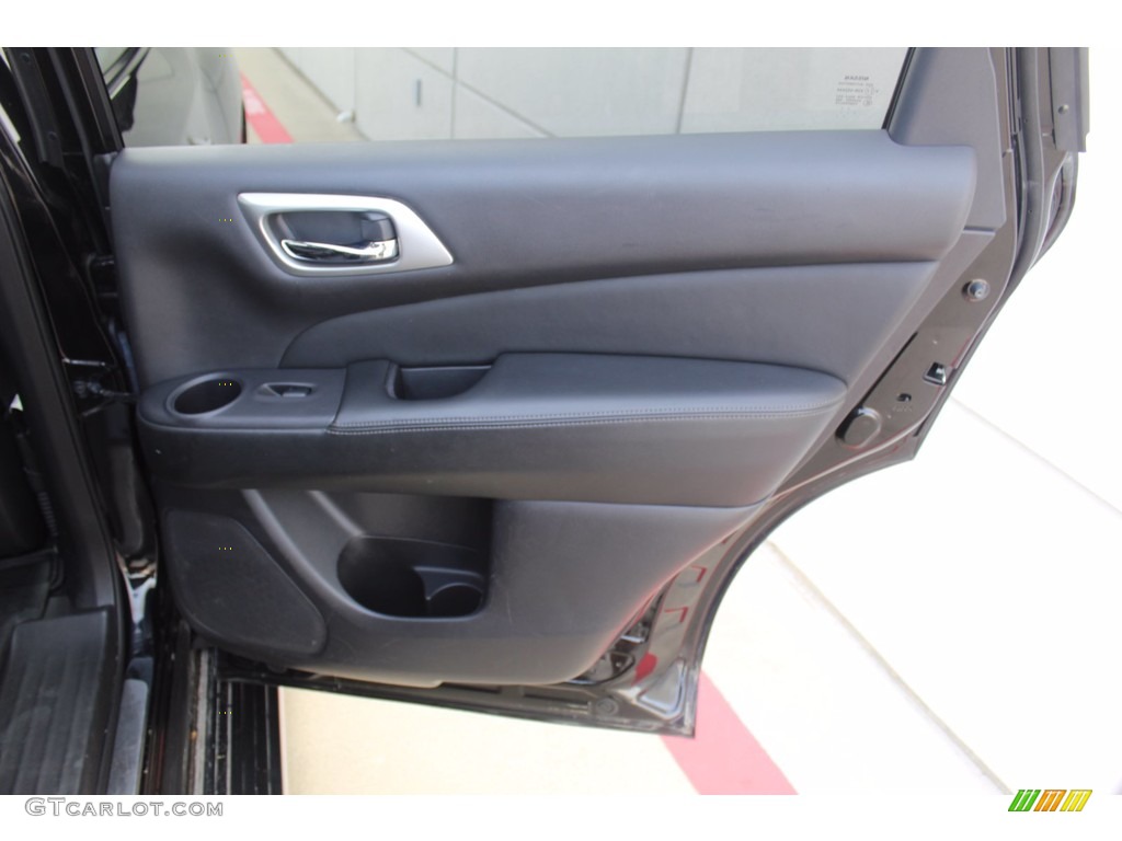 2017 Pathfinder Platinum - Magnetic Black / Charcoal photo #25